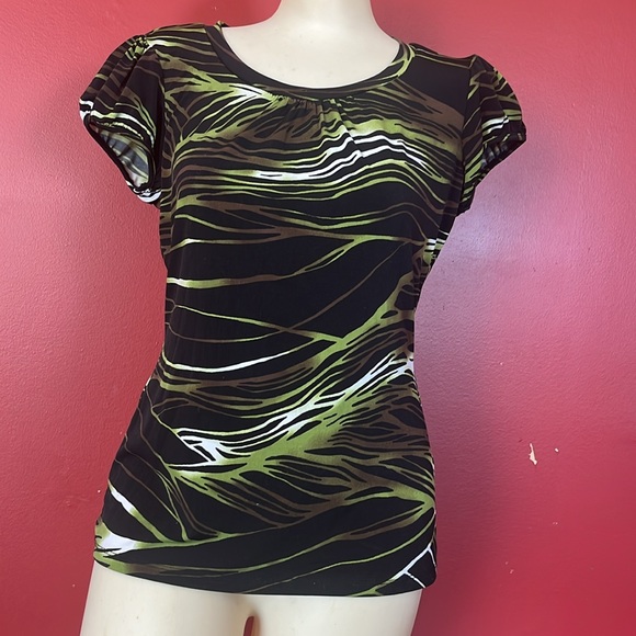 3 like new Worthington stretch tops - Picture 7 of 16